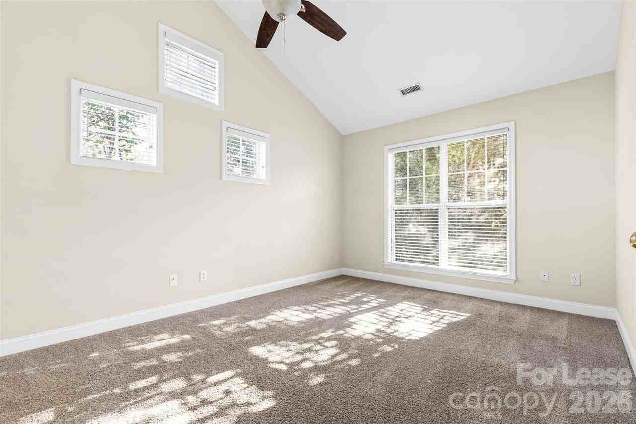 958 W 1st St - Photo 4 of 30
