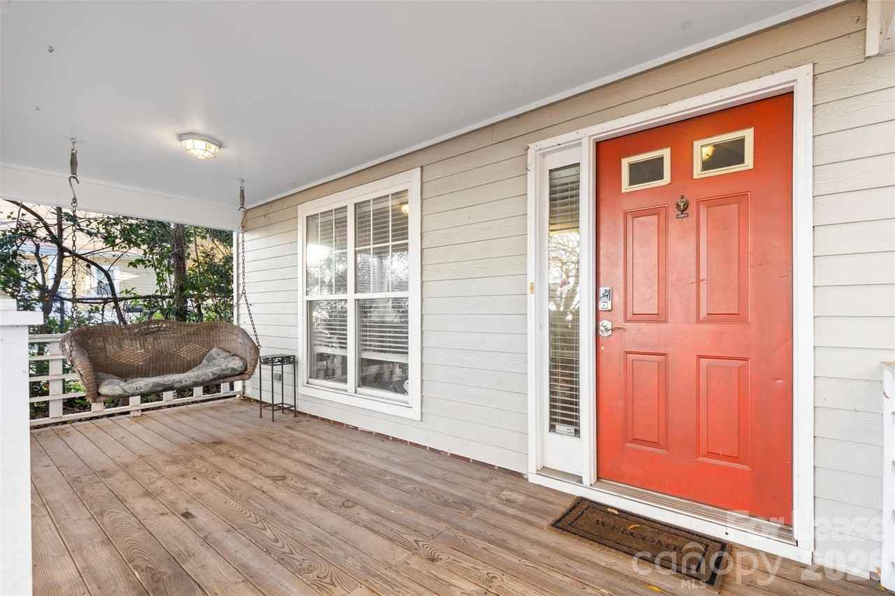958 W 1st St - Photo 5 of 30
