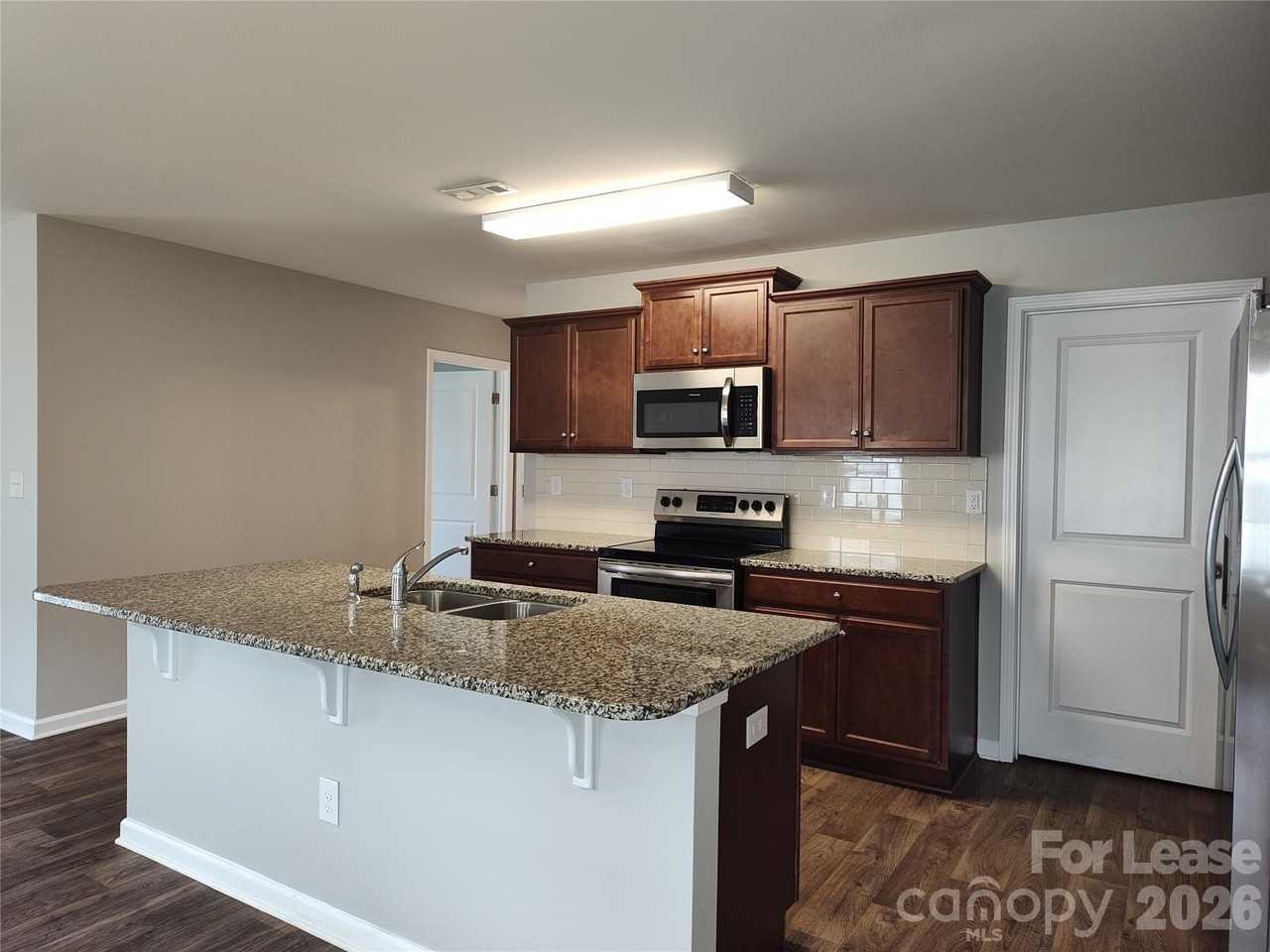 6731 Broad Valley Ct - Photo 5 of 26