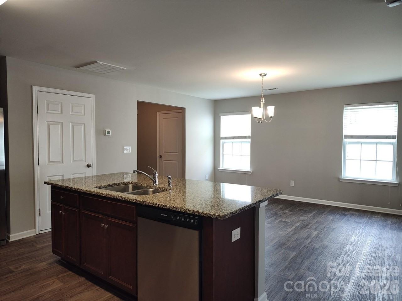 6731 Broad Valley Ct - Photo 6 of 26