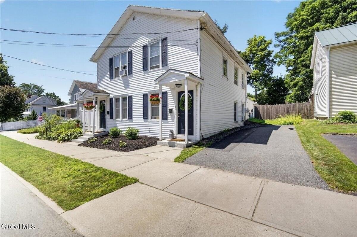 5 Van Dorn St #A - Photo 2 of 31