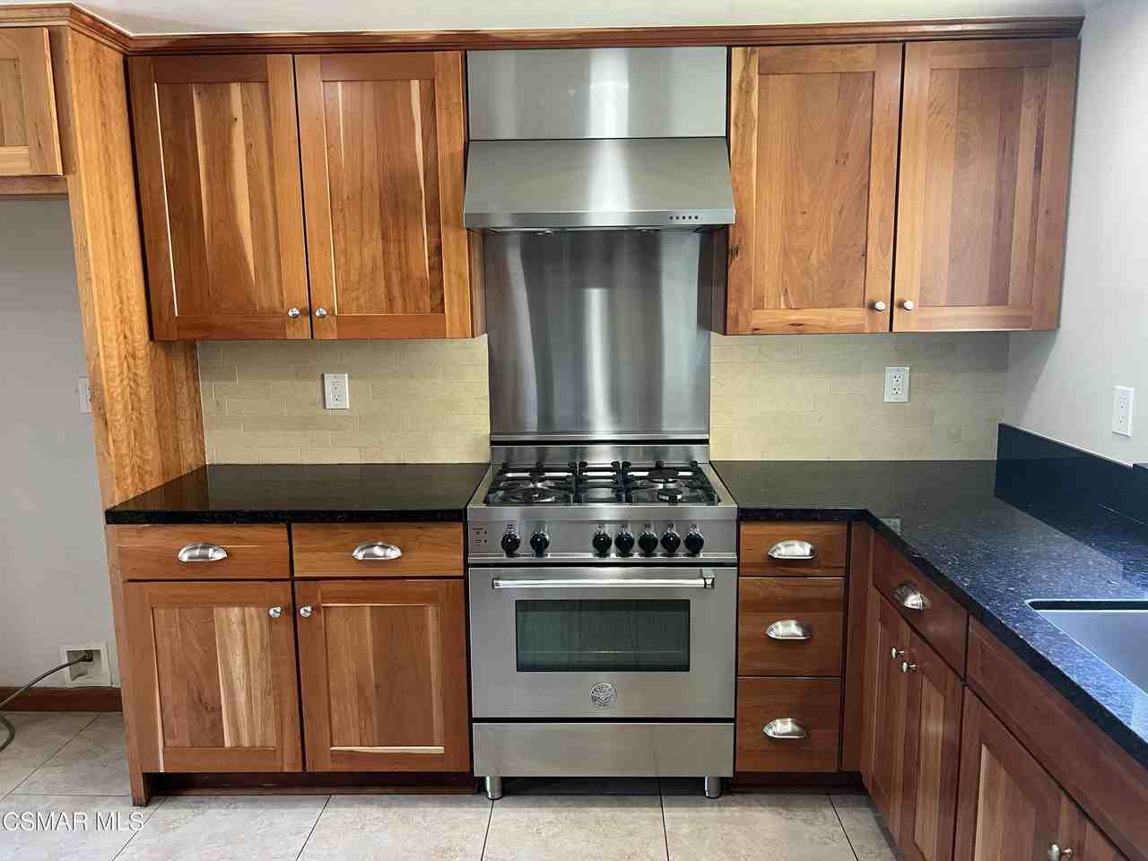 176 Shamrock Ct - Photo 3 of 22