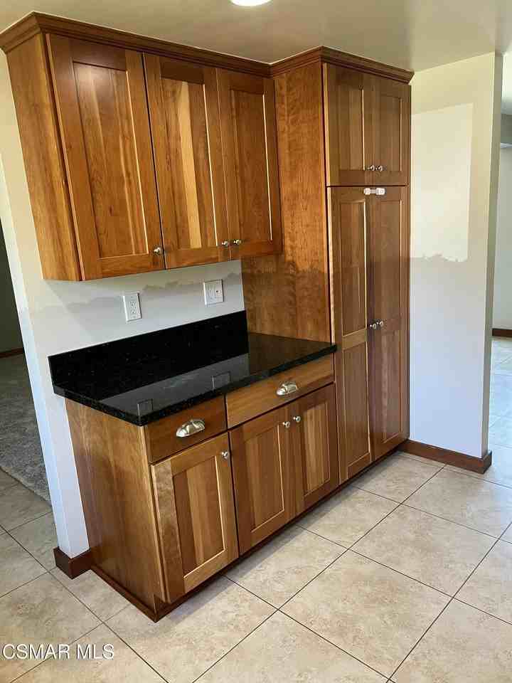 176 Shamrock Ct - Photo 5 of 22
