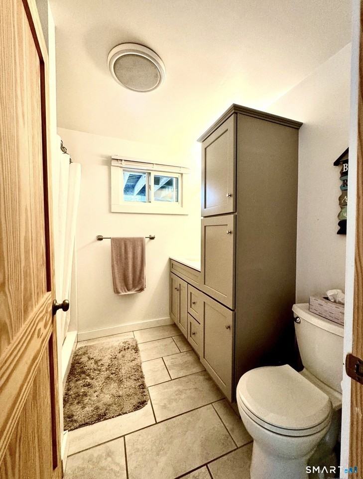 249 Pequot Ave #1 - Photo 5 of 7