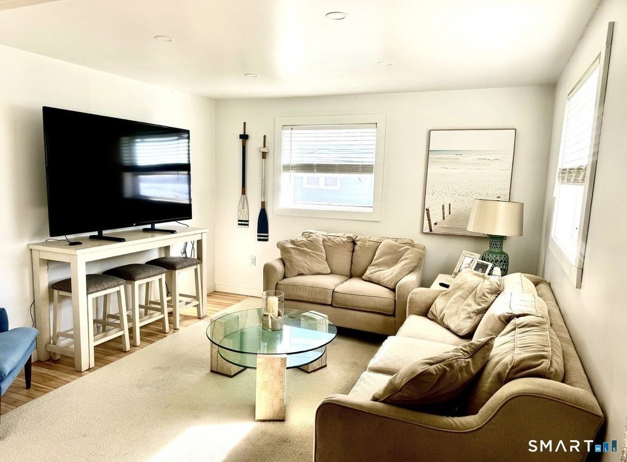 249 Pequot Ave #1 - Photo 7 of 7