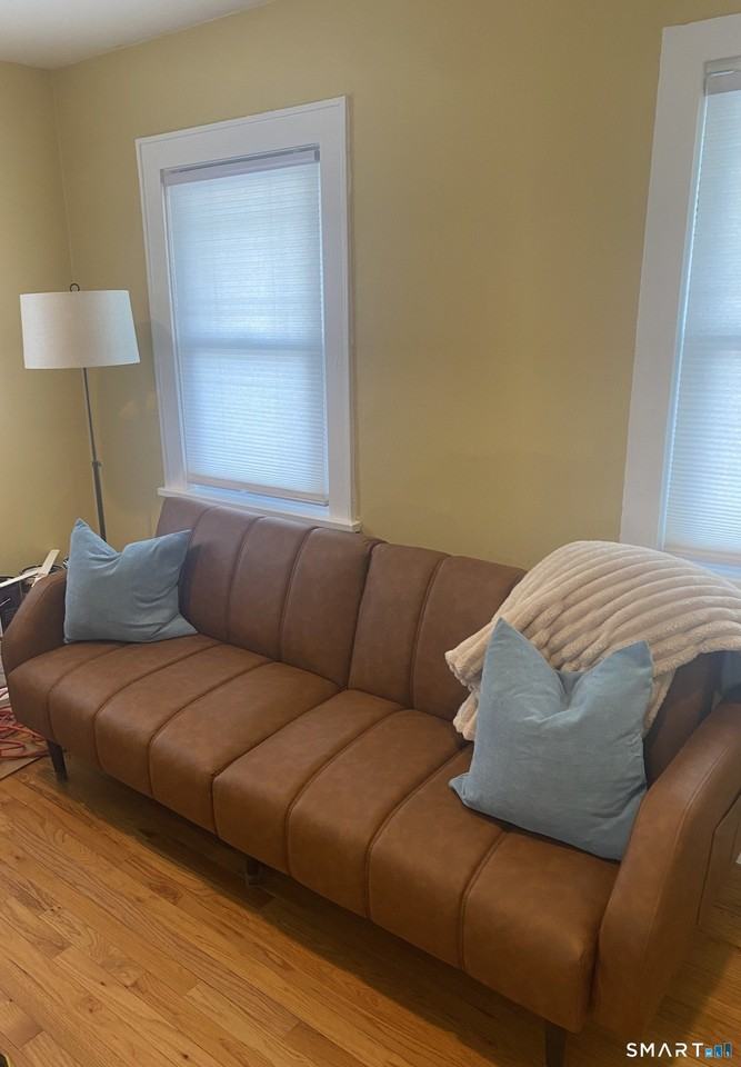 176 Forest St - Photo 4 of 8