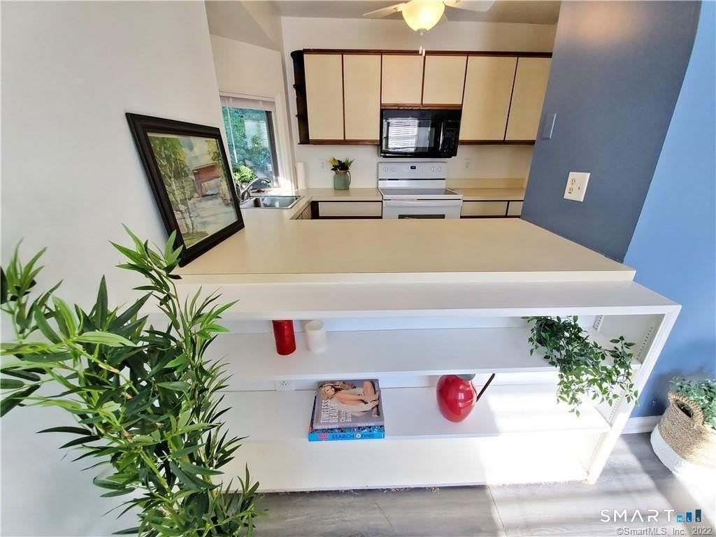 34 Glenwood Ave #101 - Photo 6 of 10