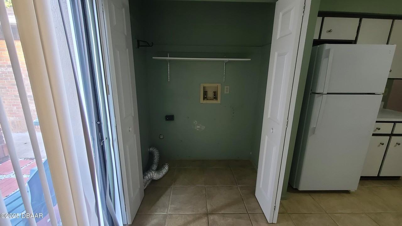 140 Laughing Gull Ct - Photo 5 of 23