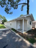 featured image of 19 Park Cir Se #D