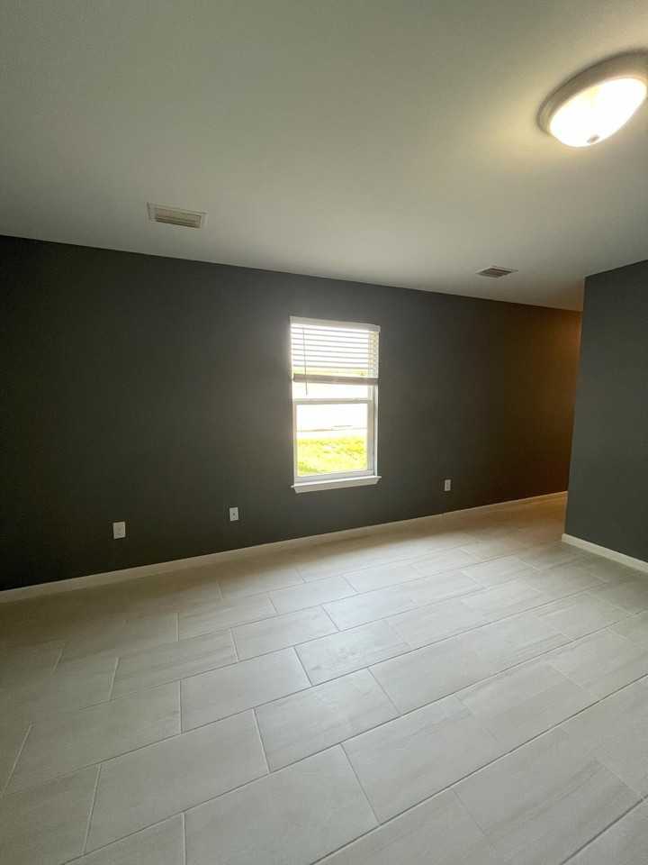 19 Park Cir Se #D - Photo 4 of 15