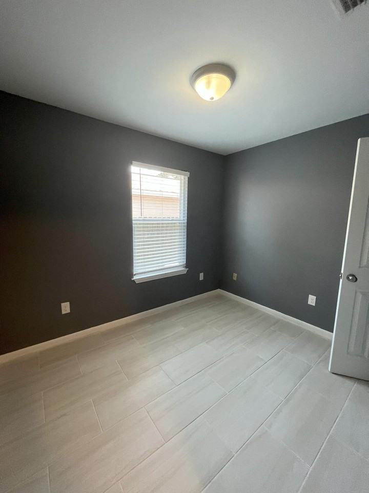19 Park Cir Se #D - Photo 7 of 15