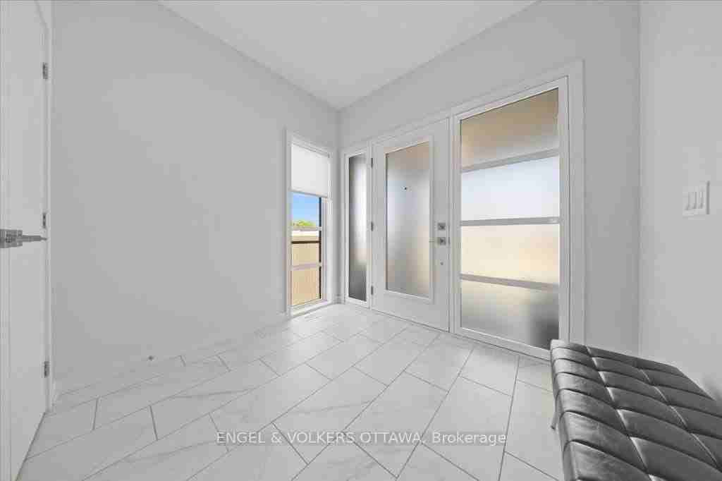 699 Honeydew St - Photo 3 of 33