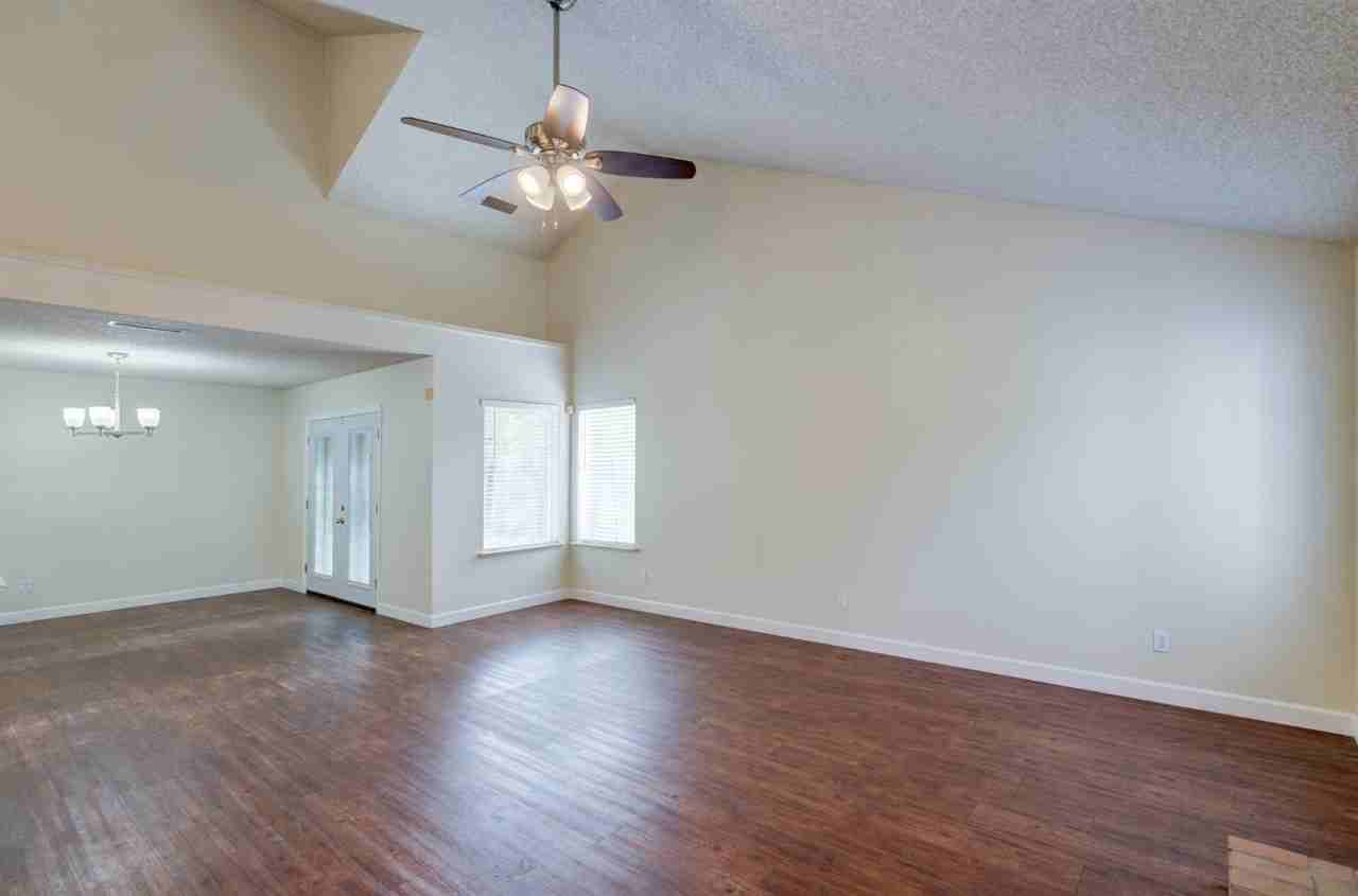 1761 E Jordan Ave - Photo 4 of 20
