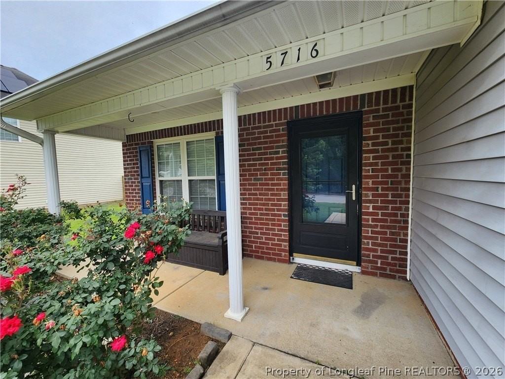 5716 Scarecrow Ct - Photo 3 of 29
