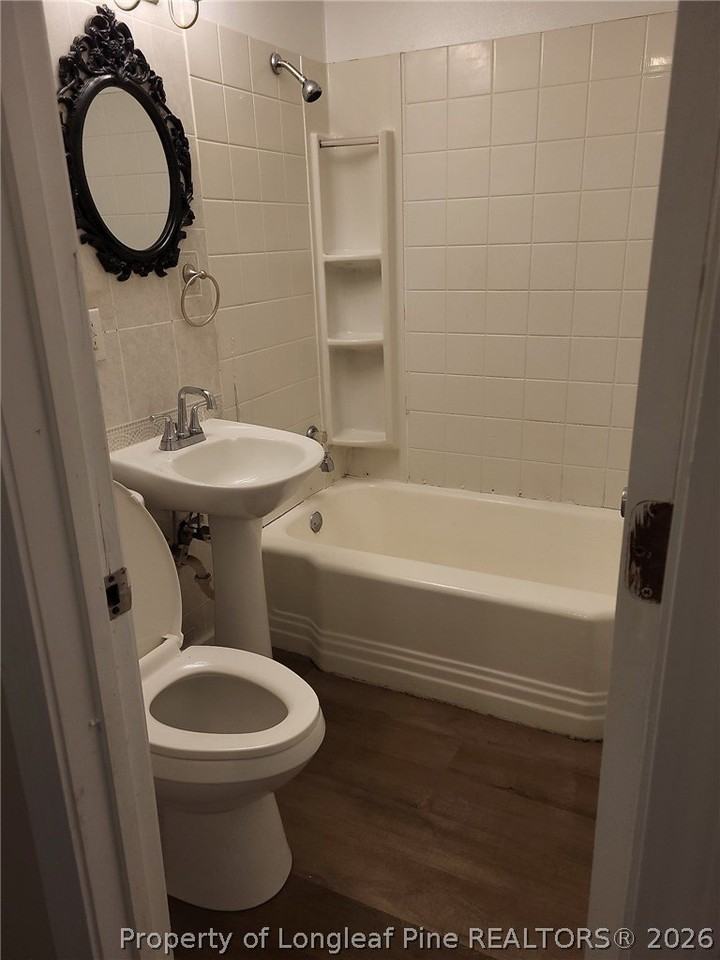 902 E 13th St - Photo 5 of 9