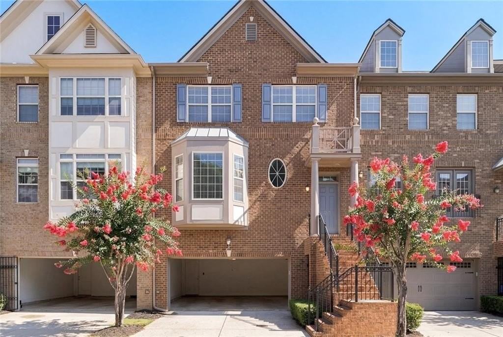 9040 Woodland Trl