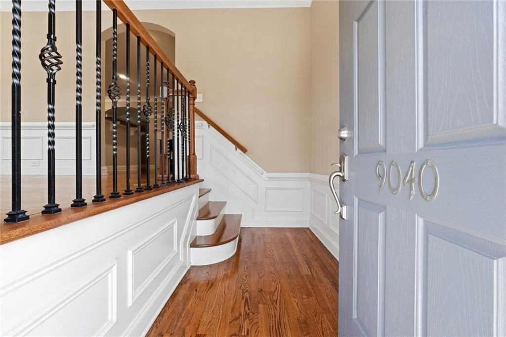 9040 Woodland Trl - Photo 2 of 30