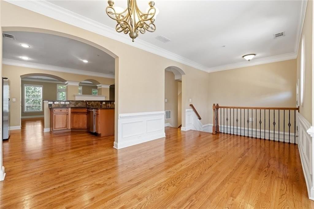 9040 Woodland Trl - Photo 3 of 30
