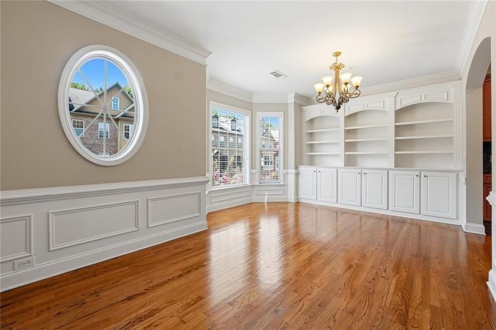 9040 Woodland Trl - Photo 5 of 30
