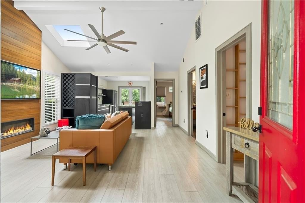 1634 Tallulah St Nw - Photo 5 of 26