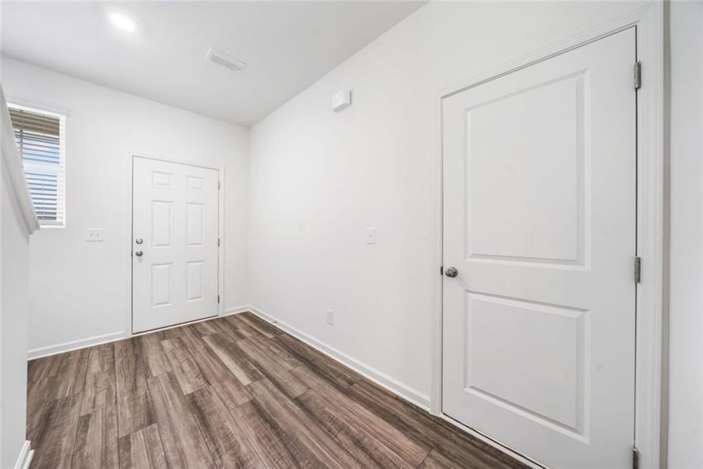 602 Jervis Way - Photo 4 of 47