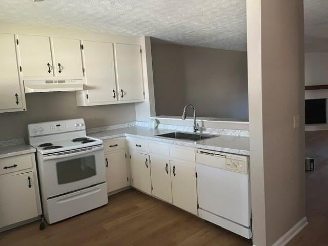 1290 Knoll Ct Nw #B - Photo 2 of 20