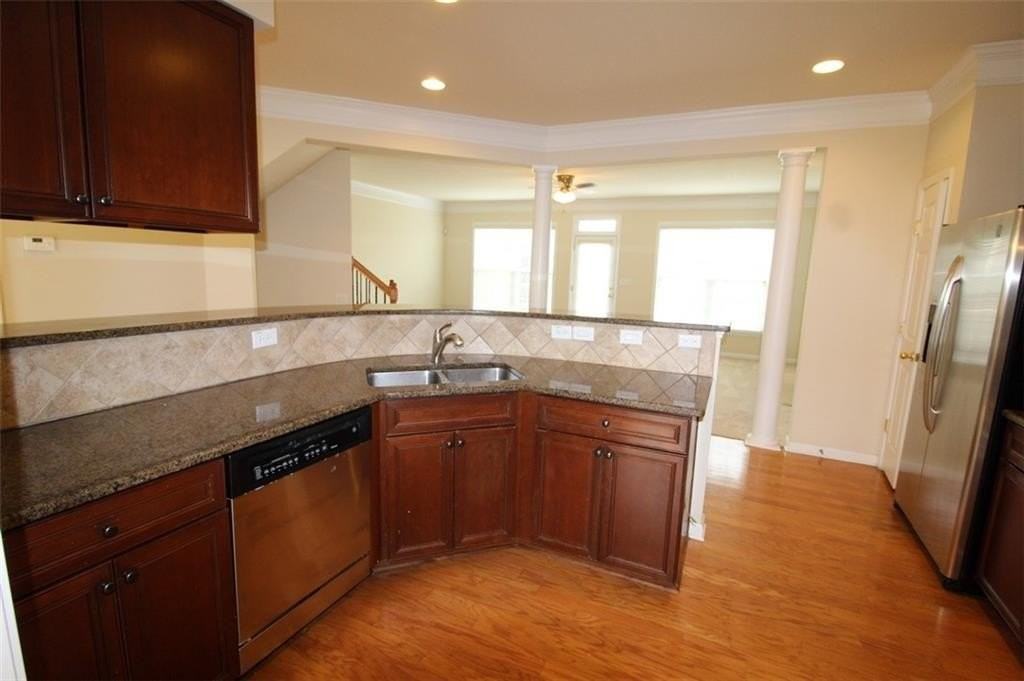 10752 Camarilla Ct - Photo 2 of 40