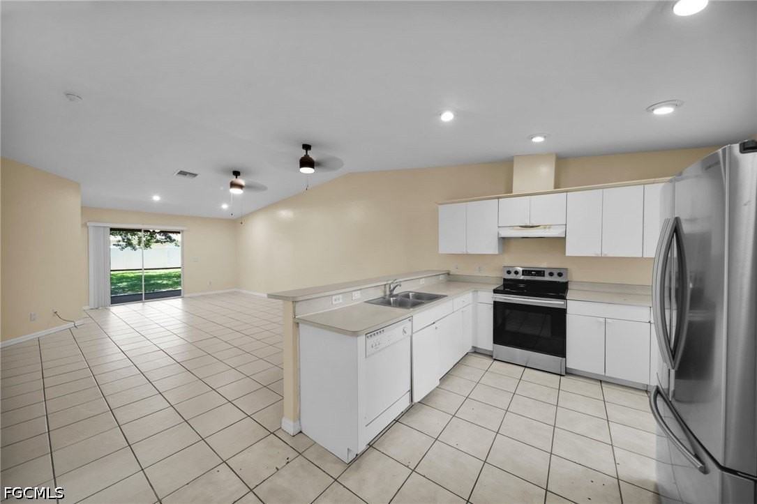3738 Santa Barbara Blvd - Photo 4 of 20