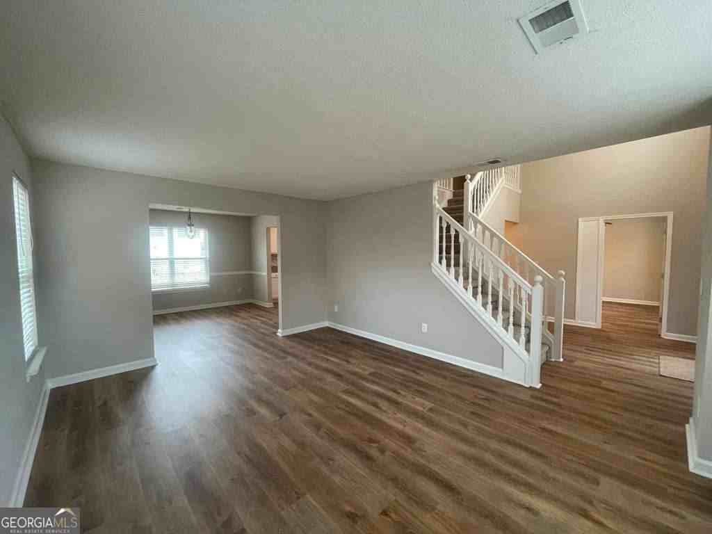 408 Canoga Ct - Photo 5 of 20