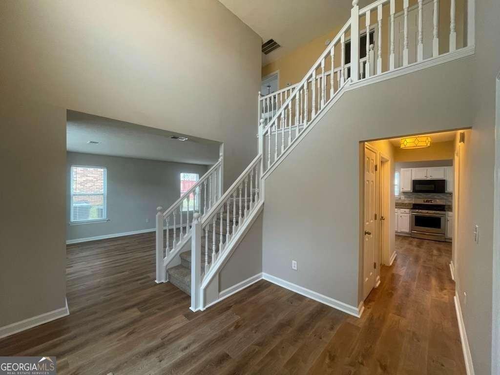 408 Canoga Ct - Photo 7 of 20