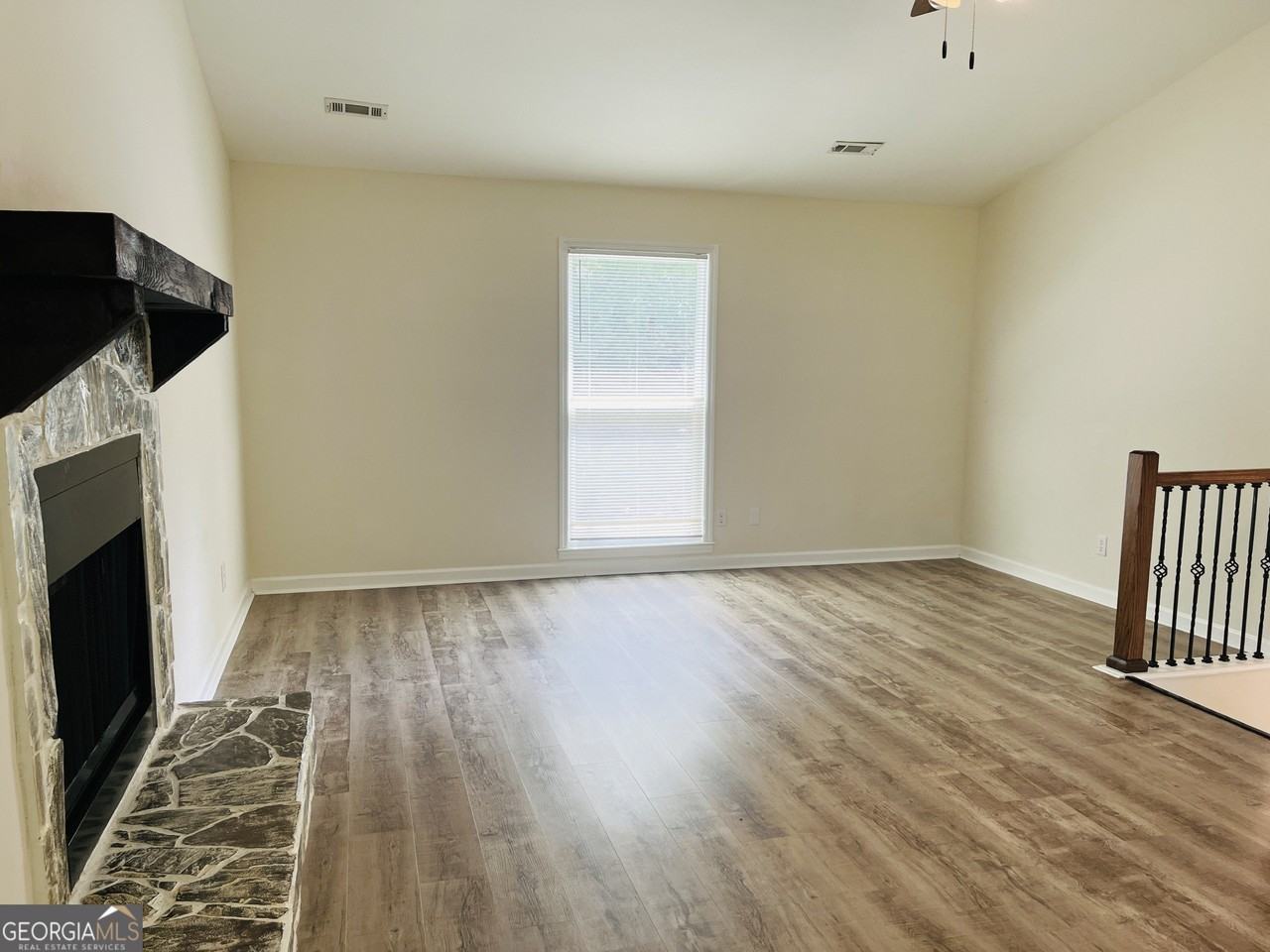 28 Bowers Dr - Photo 5 of 47