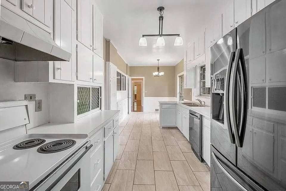 757 Old Ivy Rd Ne - Photo 6 of 10
