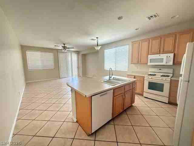 7634 Avila Beach Ave - Photo 4 of 13