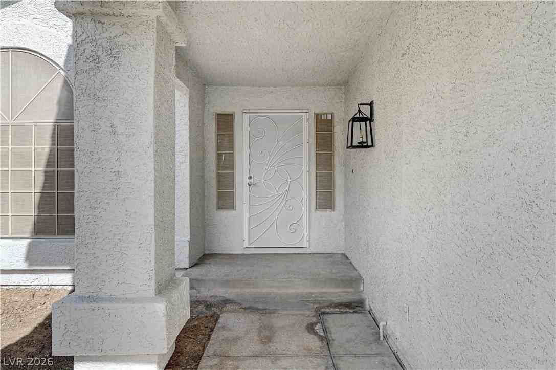 2920 Caressa Ct - Photo 5 of 50