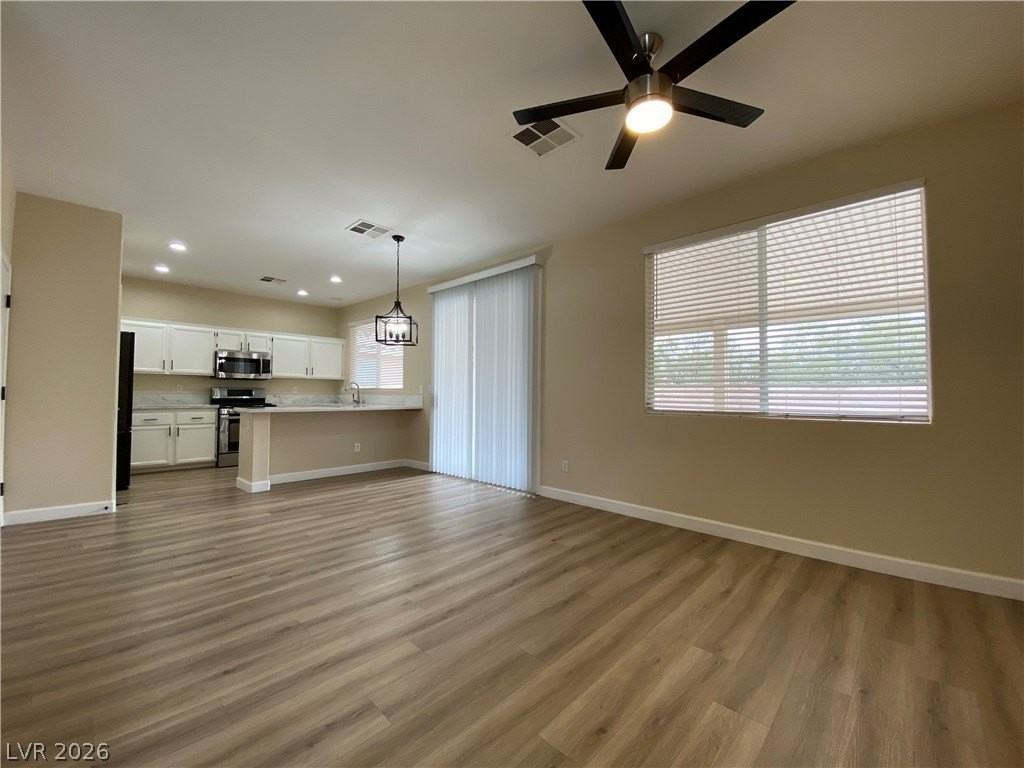 10549 Cedar Run Ct - Photo 5 of 23