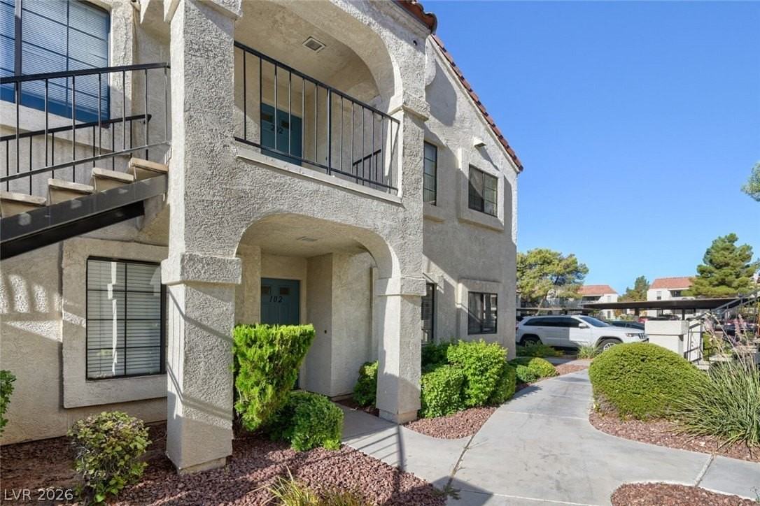 4860 Nara Vista Way #102 - Photo 3 of 28