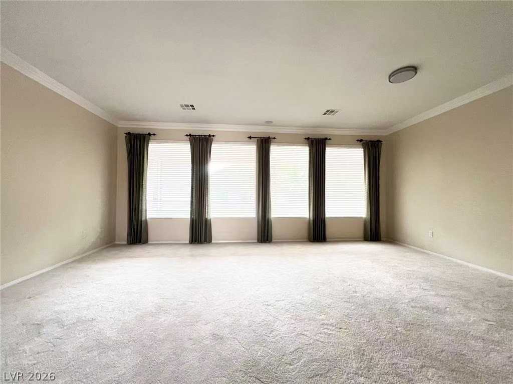 240 Whitly Bay Ave - Photo 4 of 21