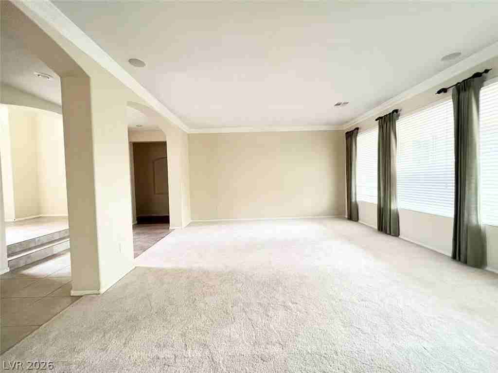 240 Whitly Bay Ave - Photo 5 of 21