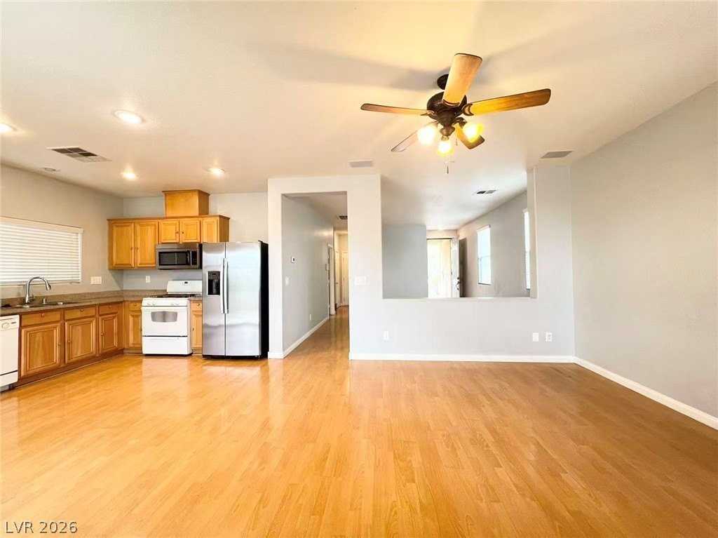 574 Redruth Dr - Photo 6 of 31