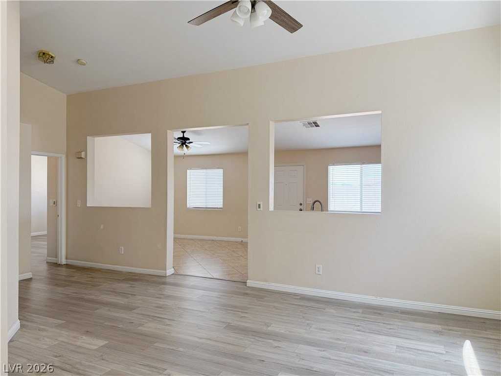 3320 Park Town St - Photo 3 of 26