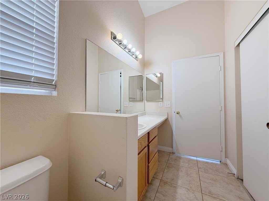 3320 Park Town St - Photo 6 of 26