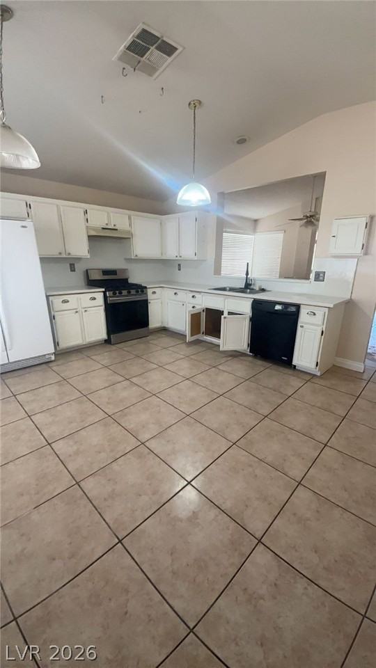 9824 Cross Creek Way - Photo 2 of 8