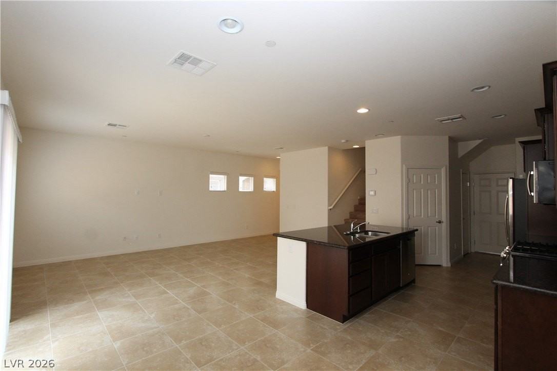 1132 Jesse Harbor Ave - Photo 7 of 34