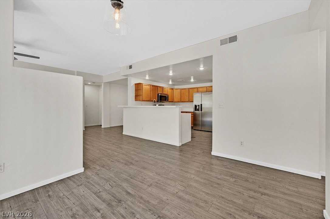 908 Domnus Ln #105 - Photo 5 of 32