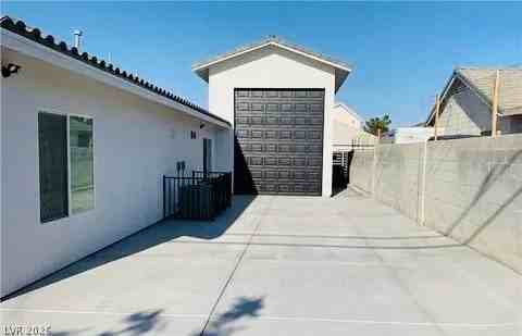 1417 Winwood St - Photo 2 of 14