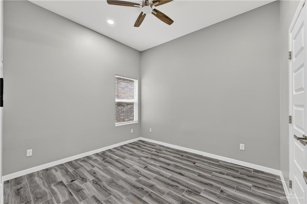 704 W 25th St - Photo 6 of 14