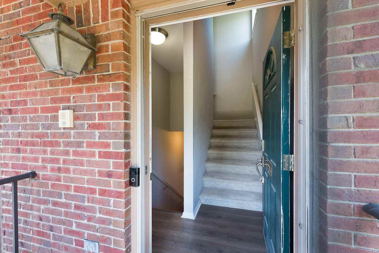 2865 Barclay Way - Photo 4 of 48