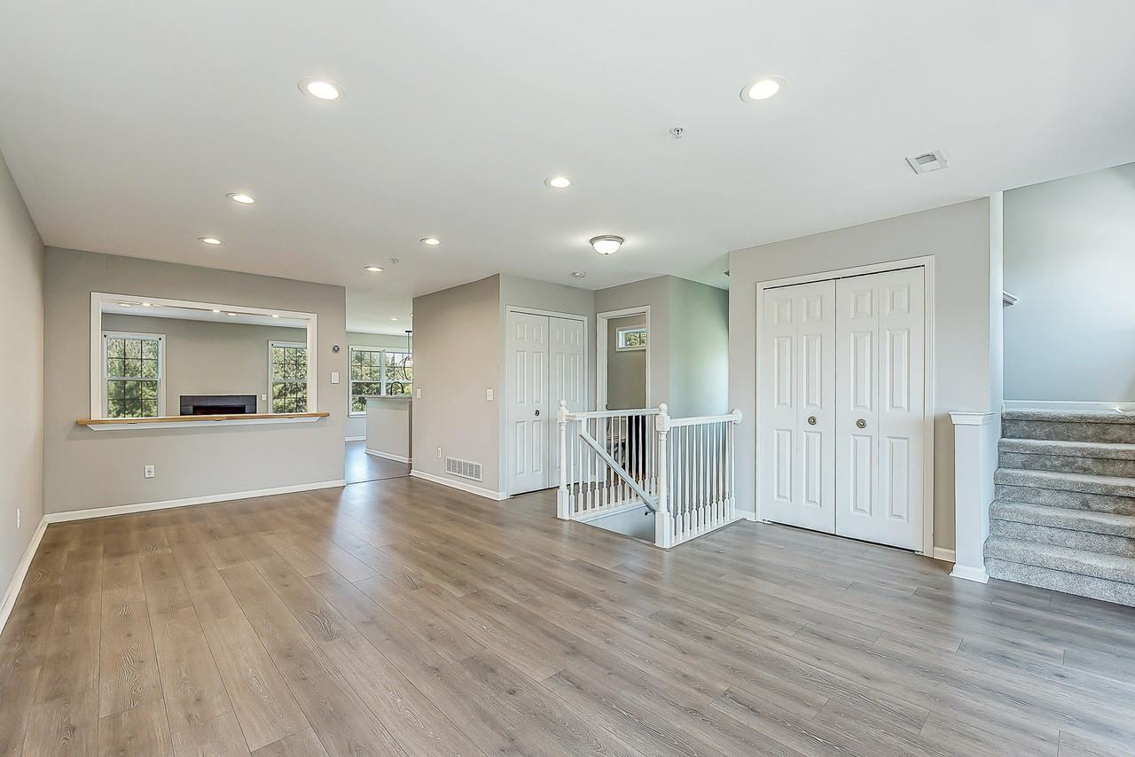 2865 Barclay Way - Photo 5 of 48
