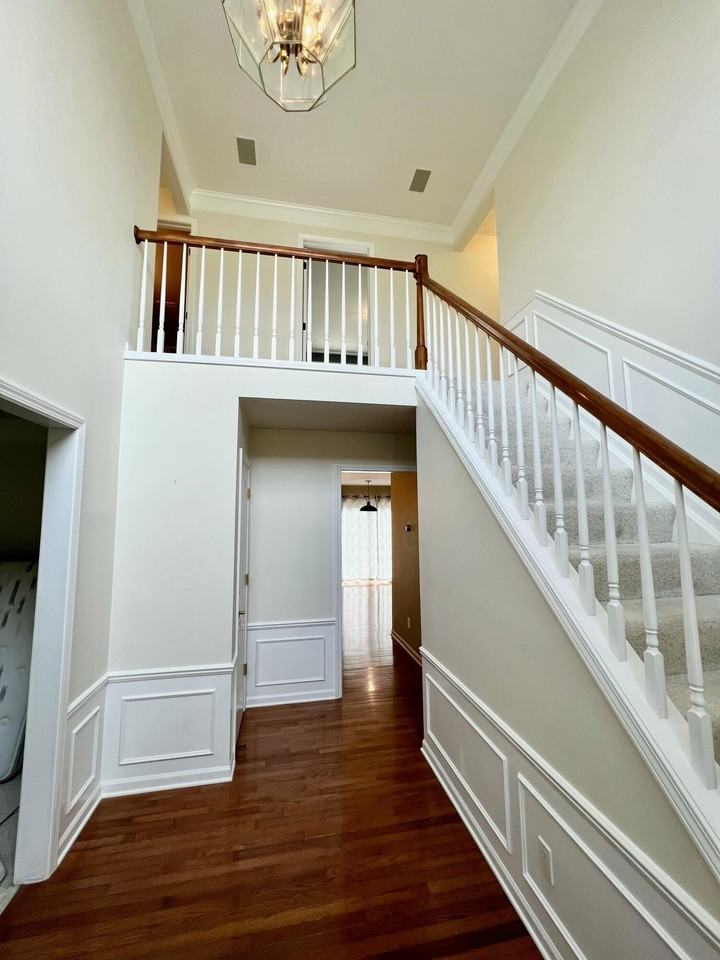 16185 Country Knoll Dr - Photo 2 of 21
