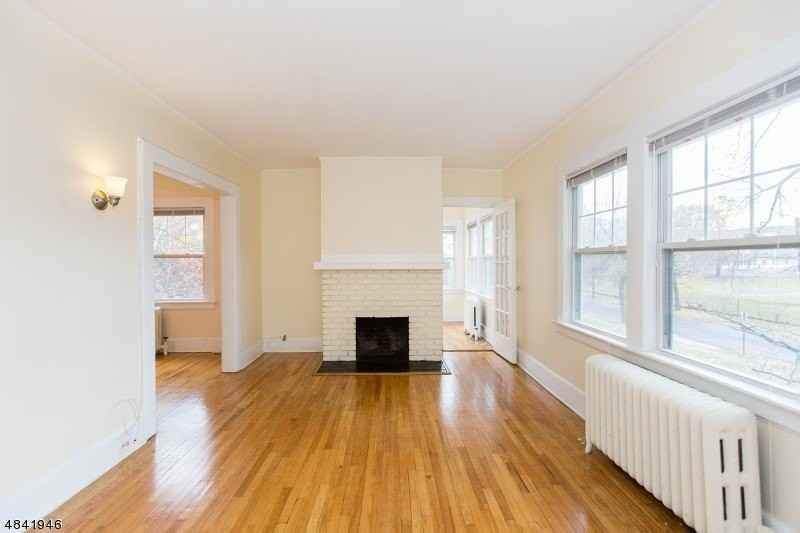 45 Essex Ave - Photo 2 of 21